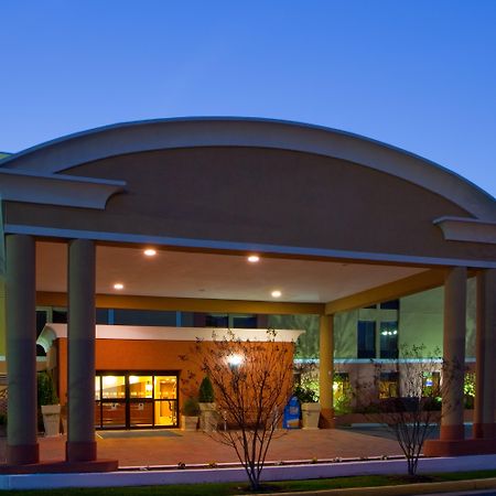Holiday Inn Express Fairfax-Arlington Boulevard By Ihg Eksteriør bilde