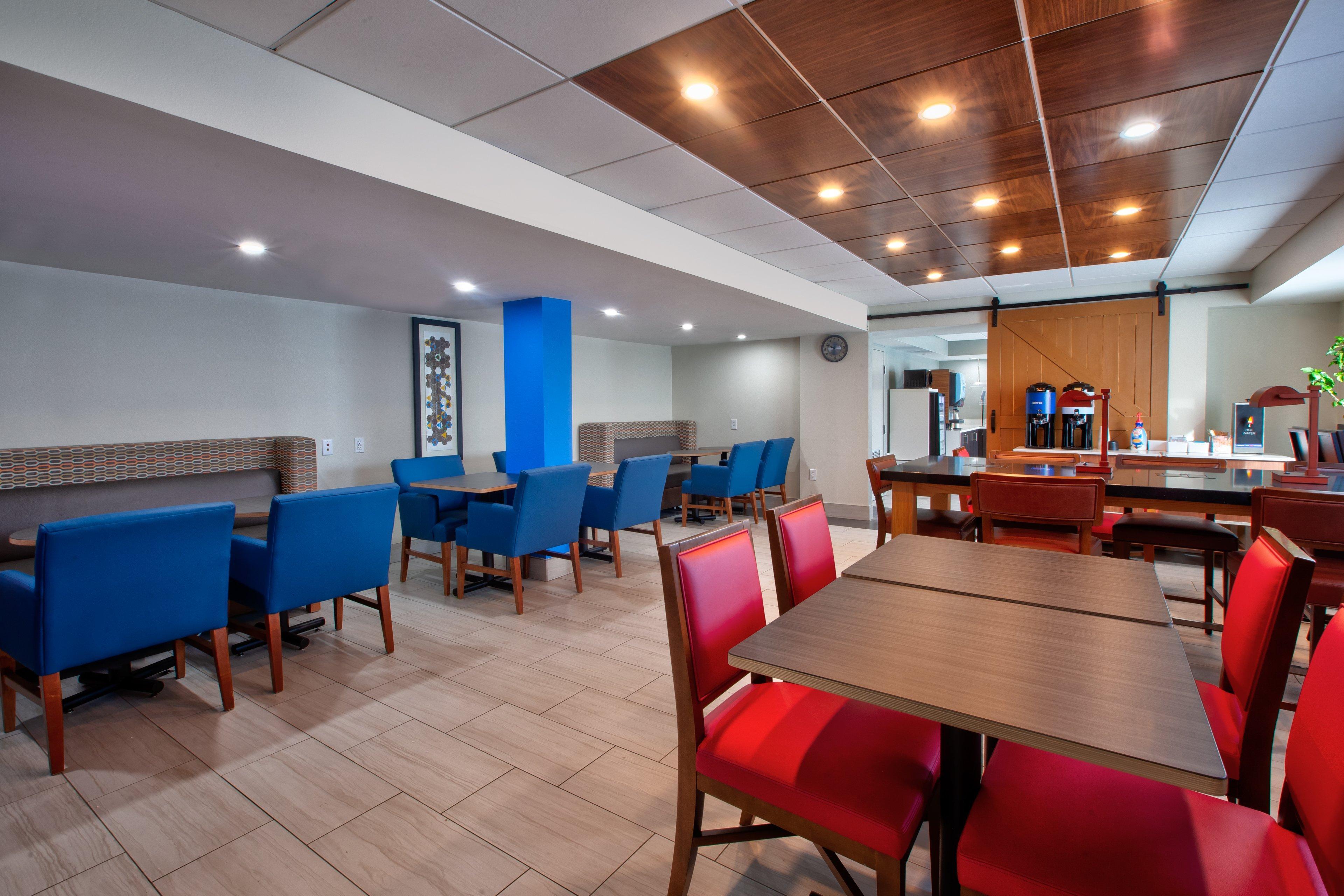 Holiday Inn Express Fairfax-Arlington Boulevard By Ihg Eksteriør bilde
