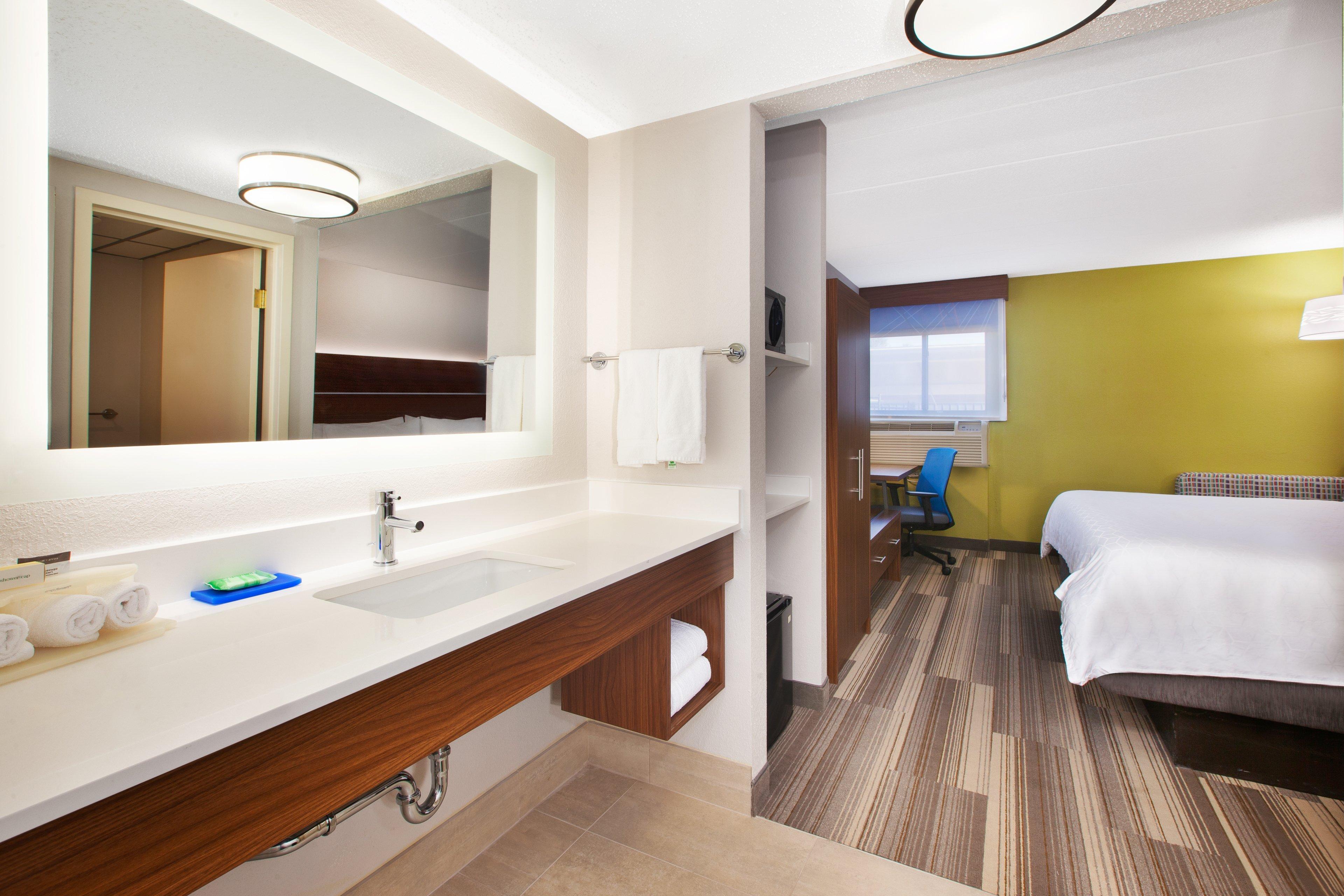 Holiday Inn Express Fairfax-Arlington Boulevard By Ihg Eksteriør bilde