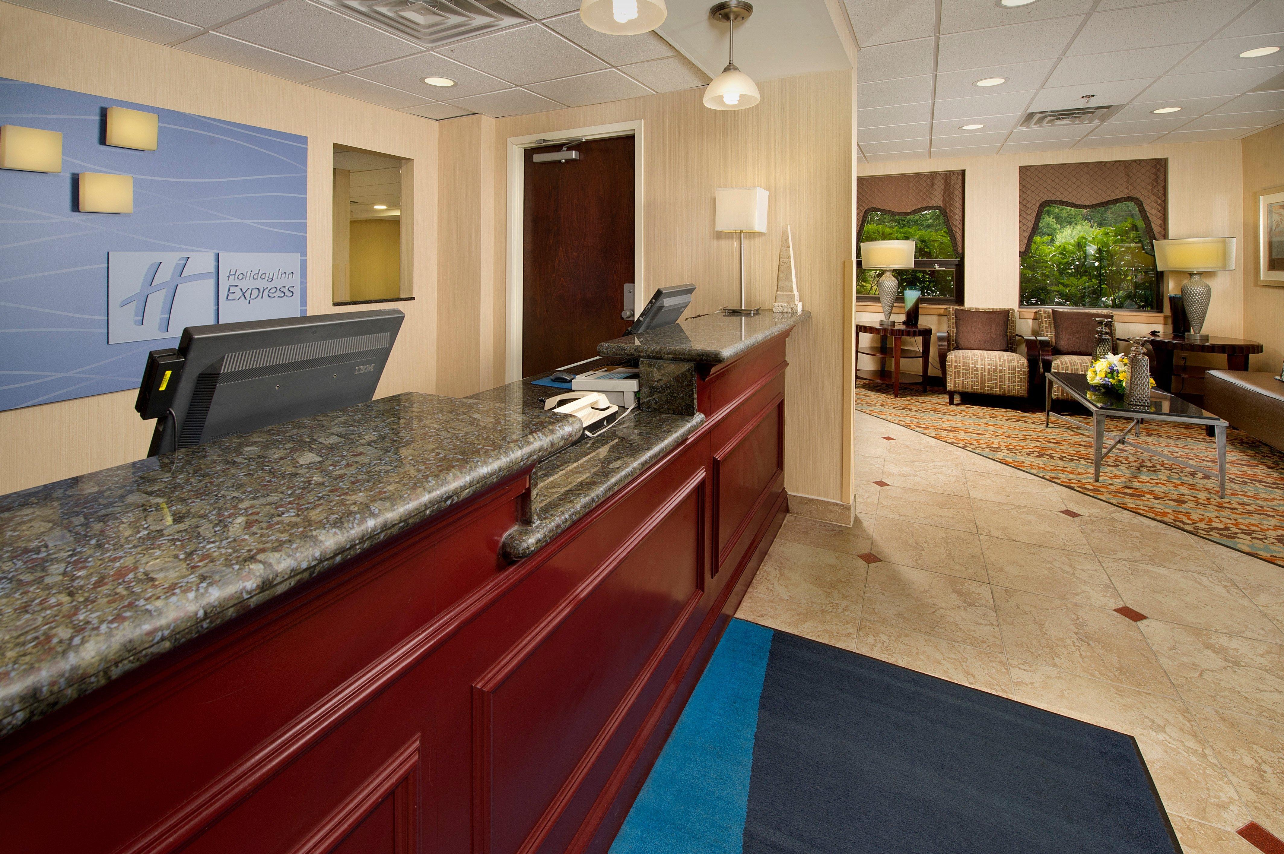 Holiday Inn Express Fairfax-Arlington Boulevard By Ihg Eksteriør bilde