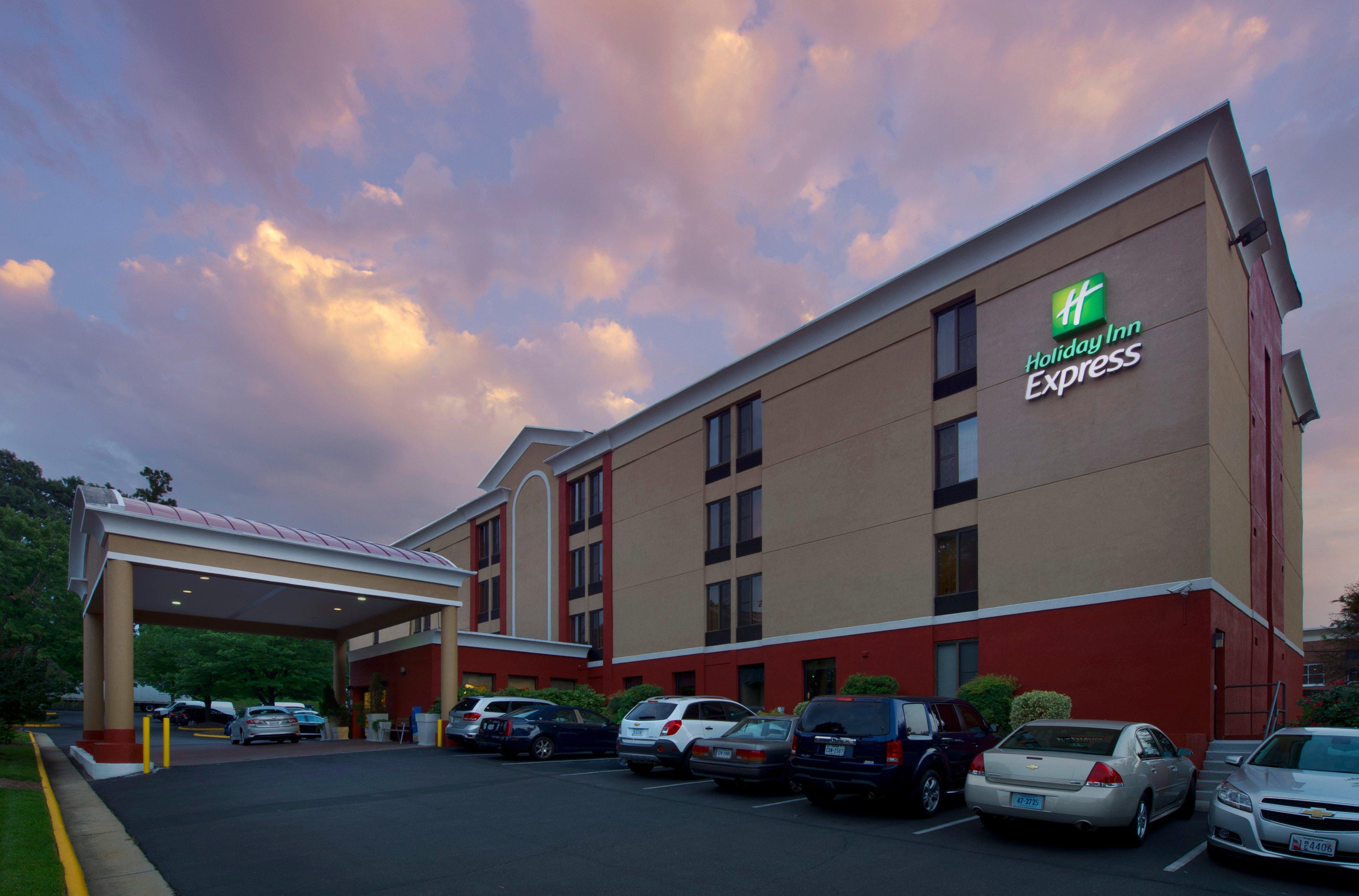 Holiday Inn Express Fairfax-Arlington Boulevard By Ihg Eksteriør bilde